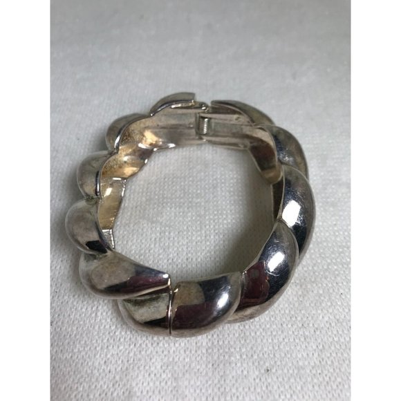 Silver Plated Heavy Metal Rope Style Hinged Bracelet - Picture 5 of 8